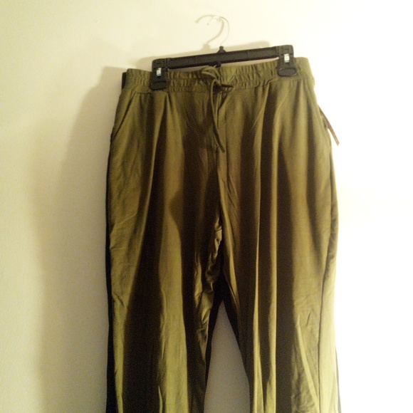 La Image olive green and black pants - Picture 2 of 11